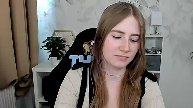 Czat XXX na żywo – candy_Megan