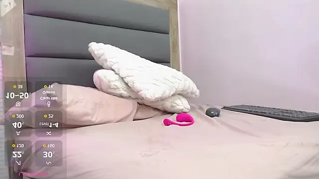 LINASTARK Live XXX Chat