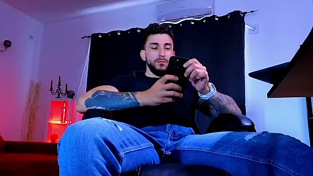 MightyAaron66 라이브 XXX 채팅