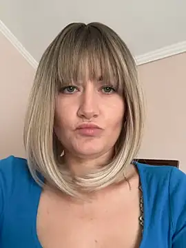 LunaFoxs – Naživo XXX chat