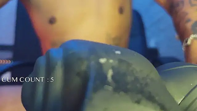 DanielsCock420 现场XXX聊天
