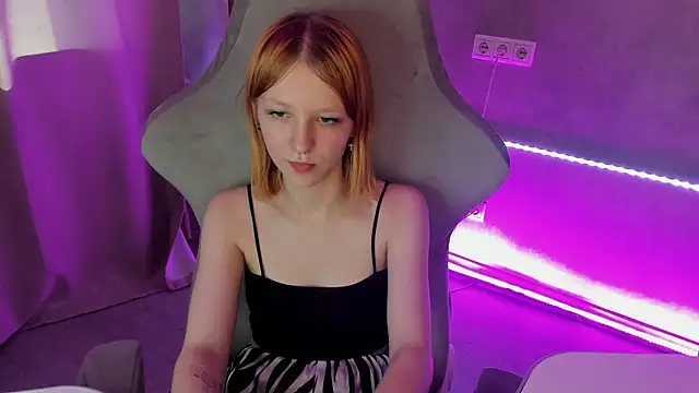Emma_Dusk Adlı Modelin Canlı XXX Sohbeti