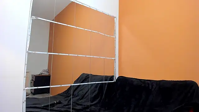 Chat +18 de b3cky_ ao vivo