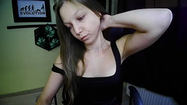Онлайн чат XXX EmillyPlay