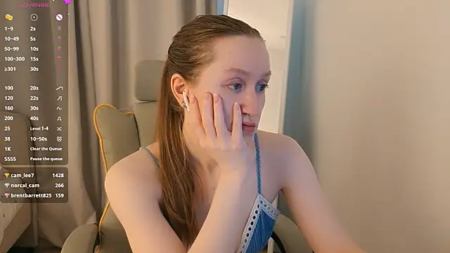 mowalovan Live XXX chat