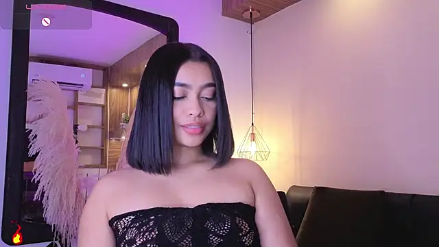 Chloe_monroee Adlı Modelin Canlı XXX Sohbeti