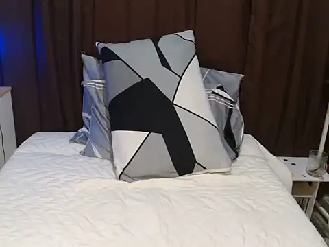 cumwhat_me élő XXX-chatje