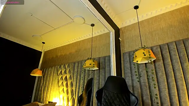 Онлайн чат XXX NoaahTylor