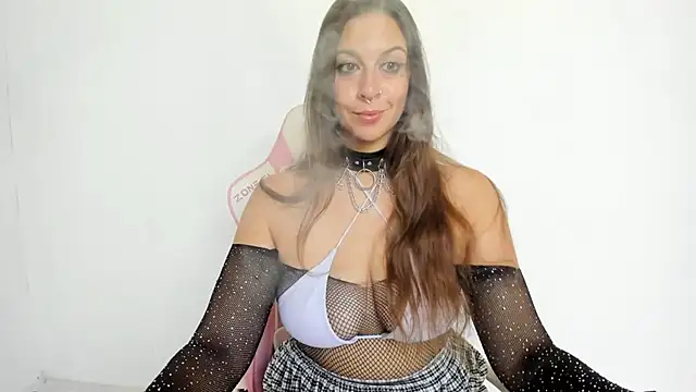 Chat +18 de foxxxfury ao vivo
