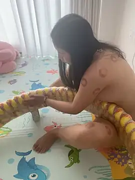 zzdd999's Live XXX Chat