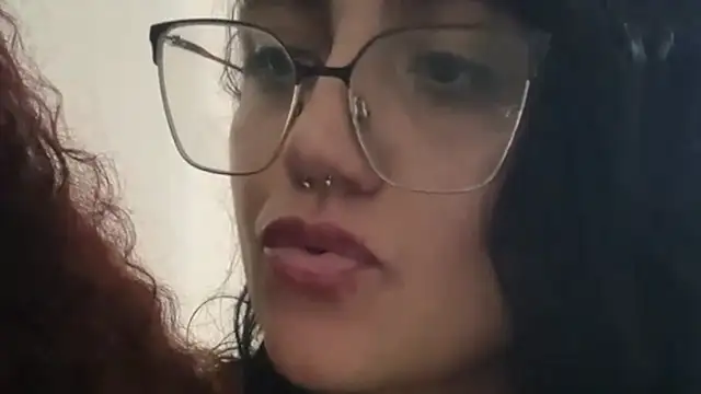 MENINAS_70 Show Webcam