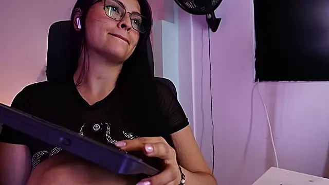 Chat XXX en directo de TifanyWhite_