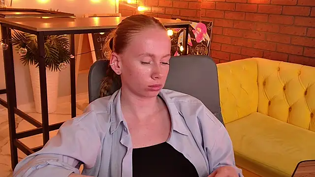 Chat +18 de BellaRosewood ao vivo