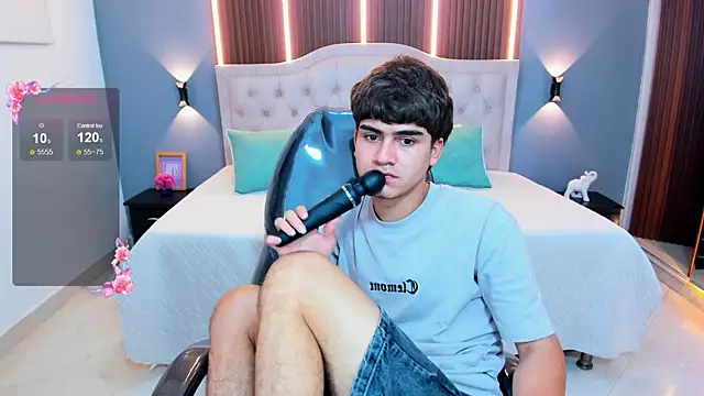 Tommy18__'s Webcam Show