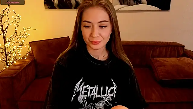 Chain_Alice's Live XXX Chat