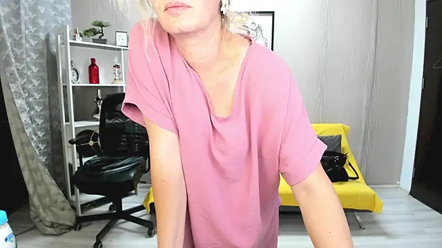 Cassandra_Hotty Live XXX-chat