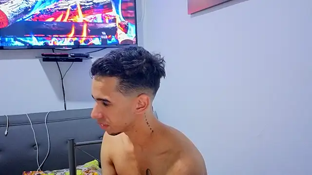 alexandro260 লাইভ XXX চ্যাট