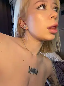 Chat +18 de MaryChanXO ao vivo