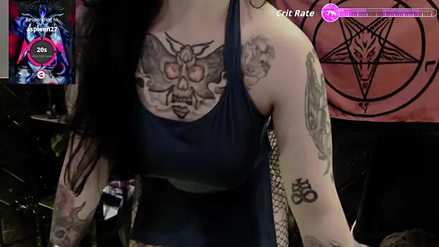 XXX chat uživo modela Evil_Queen_666