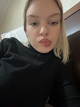 AshleyMur Adlı Modelin Canlı XXX Sohbeti