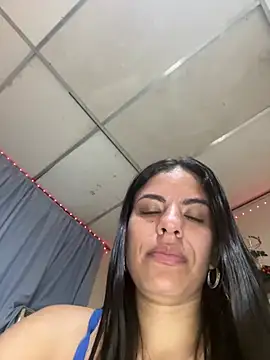 Chat +18 de roman_and_jessie ao vivo