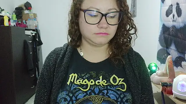 Chat XXX en directo de curly_greeneyed
