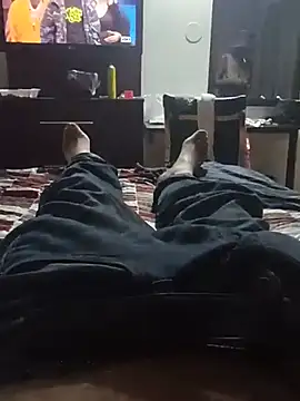 Travis212121 Show in webcam