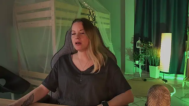 VireliaMoonfall Adlı Modelin Canlı XXX Sohbeti