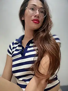 دردشة XSharmaineX الجنسية المباشرة