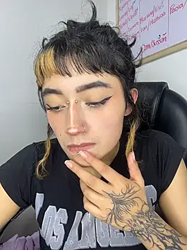 baby_akuma live XXX chat