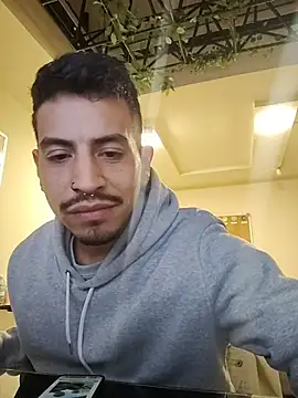 Chatroom XXX en direct de Juann-cock