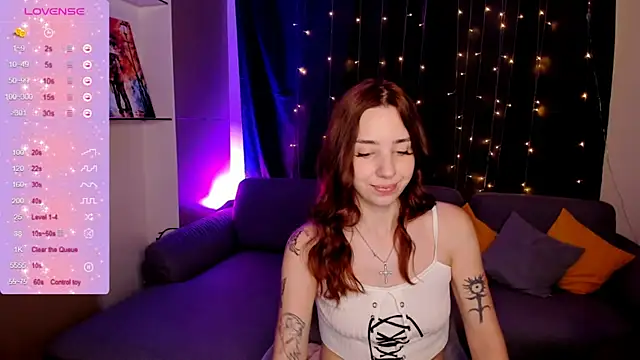 צ'אט XXX בשידור חי של CharliGrace_