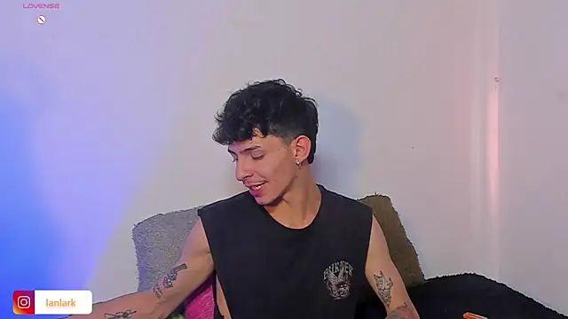 _IanLark Live XXX-chat