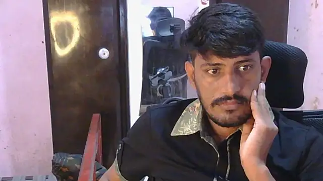 دردشة HotXKrish الجنسية المباشرة