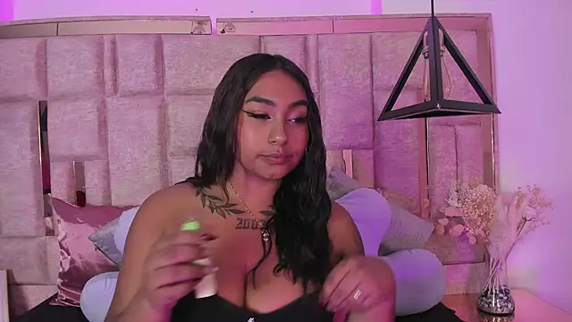 tinna_noa – Naživo XXX chat