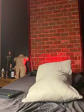 GrayAndrews' Live XXX Chat