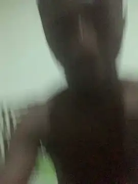 MrBlaq25 Show in webcam