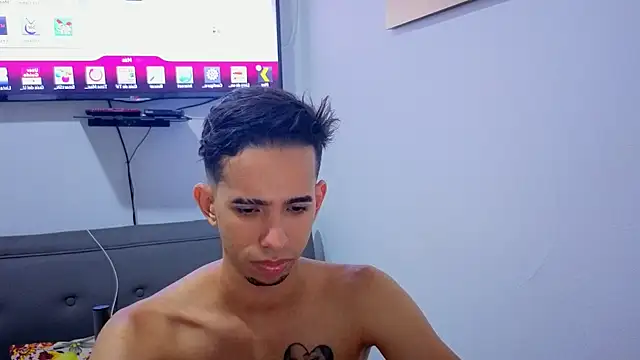 alexandro260のライブXXXチャット