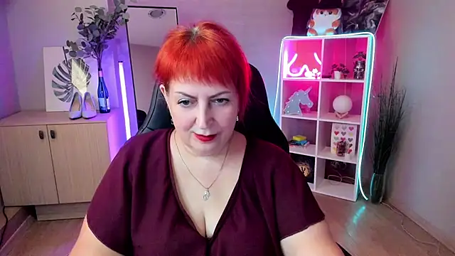 Chat +18 de Joana_Woods ao vivo