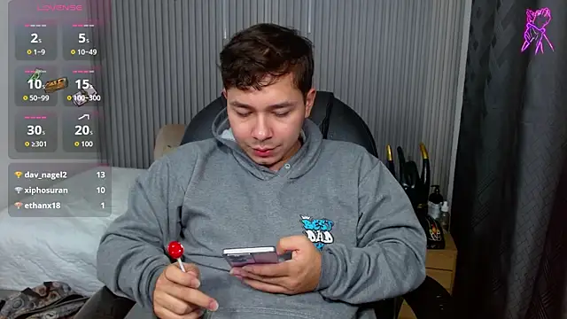Chat XXX en directo de Julian_Smith21