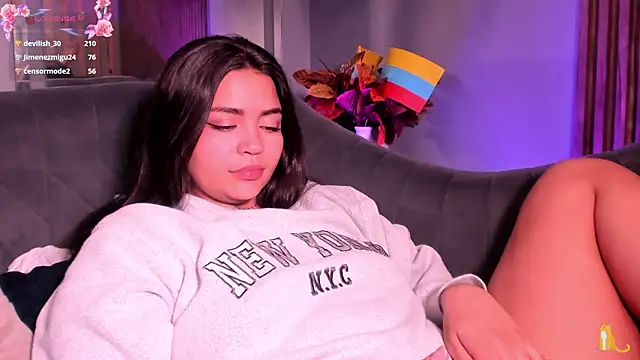 צ'אט XXX בשידור חי של KimDevinne