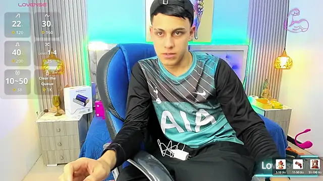 צ'אט XXX בשידור חי של Ethanx18_