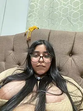 Chat XXX en directo de virginbrunette99