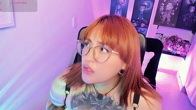 Chat XXX en directo de _Ali_Brinck_
