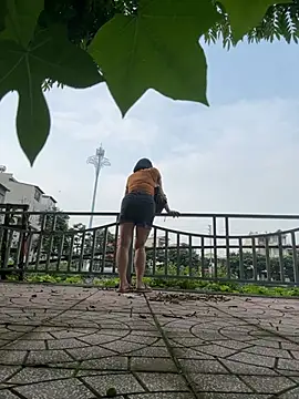 عرض كام May-Squirt