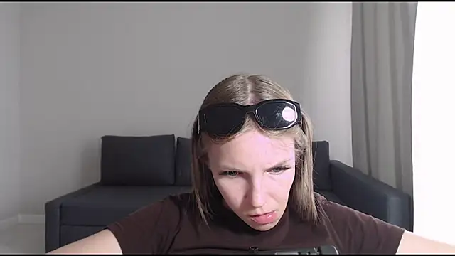HitGyrl Live XXX-Chat