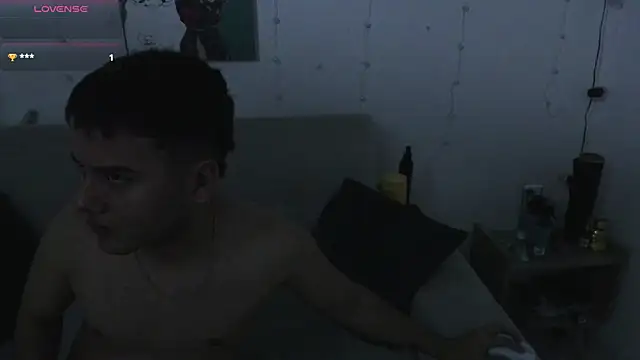 Young_Ben live XXX chat