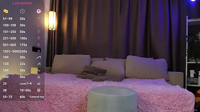 NovaOliphant's Live XXX Chat