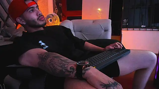 Vincentblack 现场XXX聊天