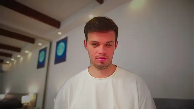 XXX chat uživo modela dick_apri0